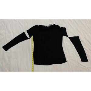foreign exchange top size small